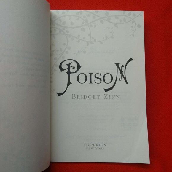 Poison by Bridget Zinn -‎ YA Fiction Book Softcover Ex-Library - Picture 7 of 9